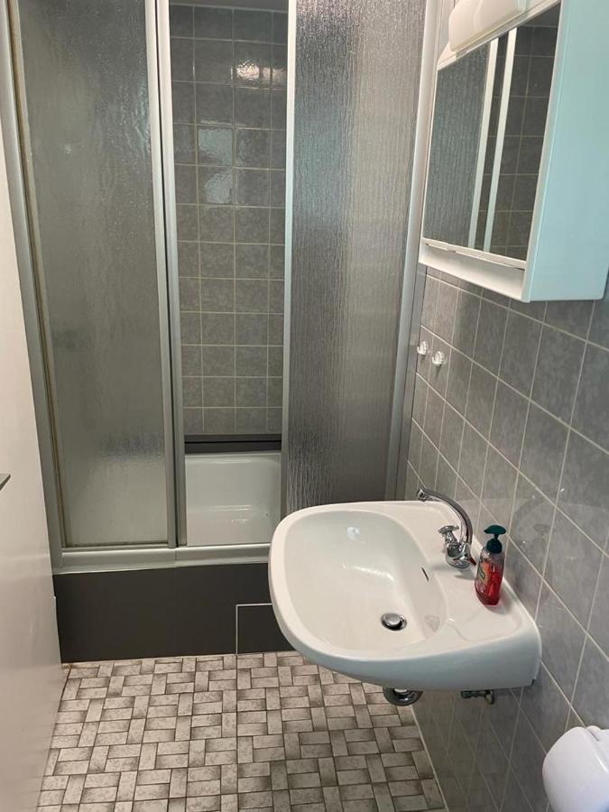 Service Sels Apartment *